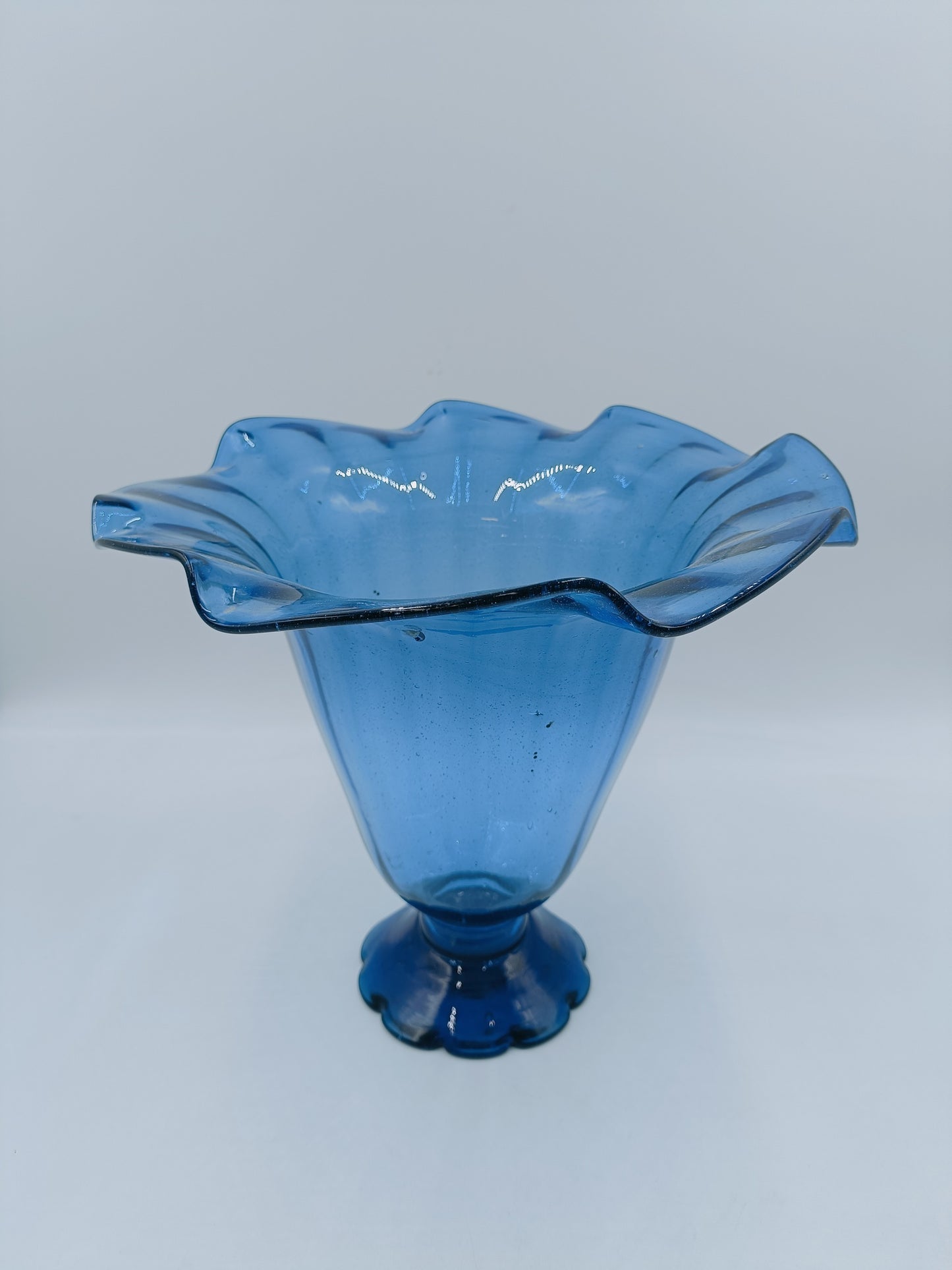 Vase en verre soufflé