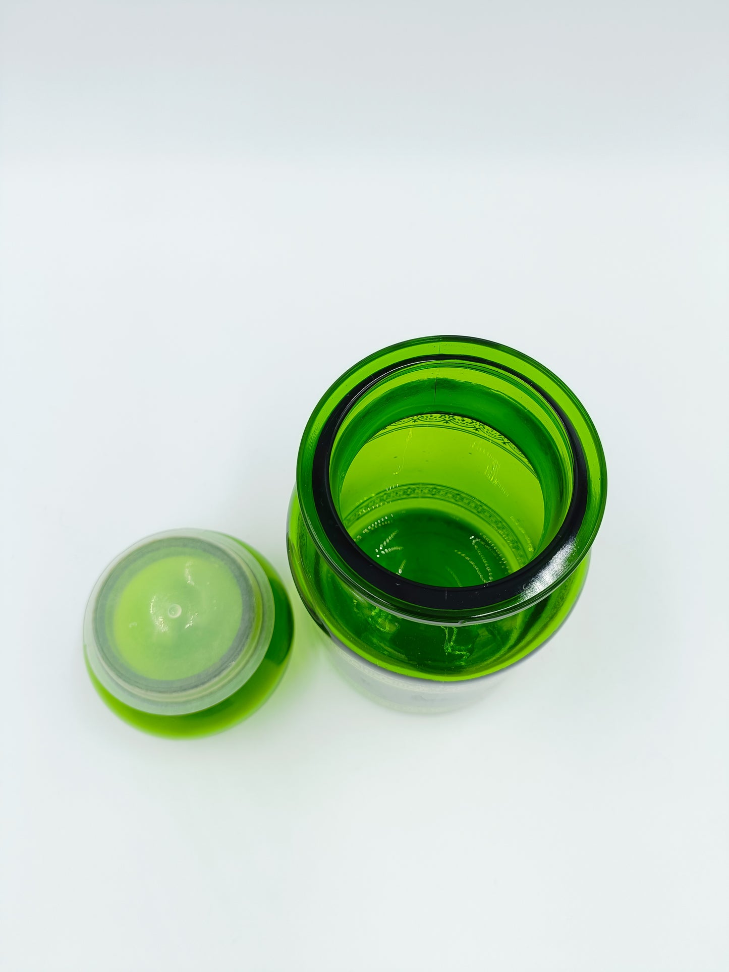 Bocal en verre vert