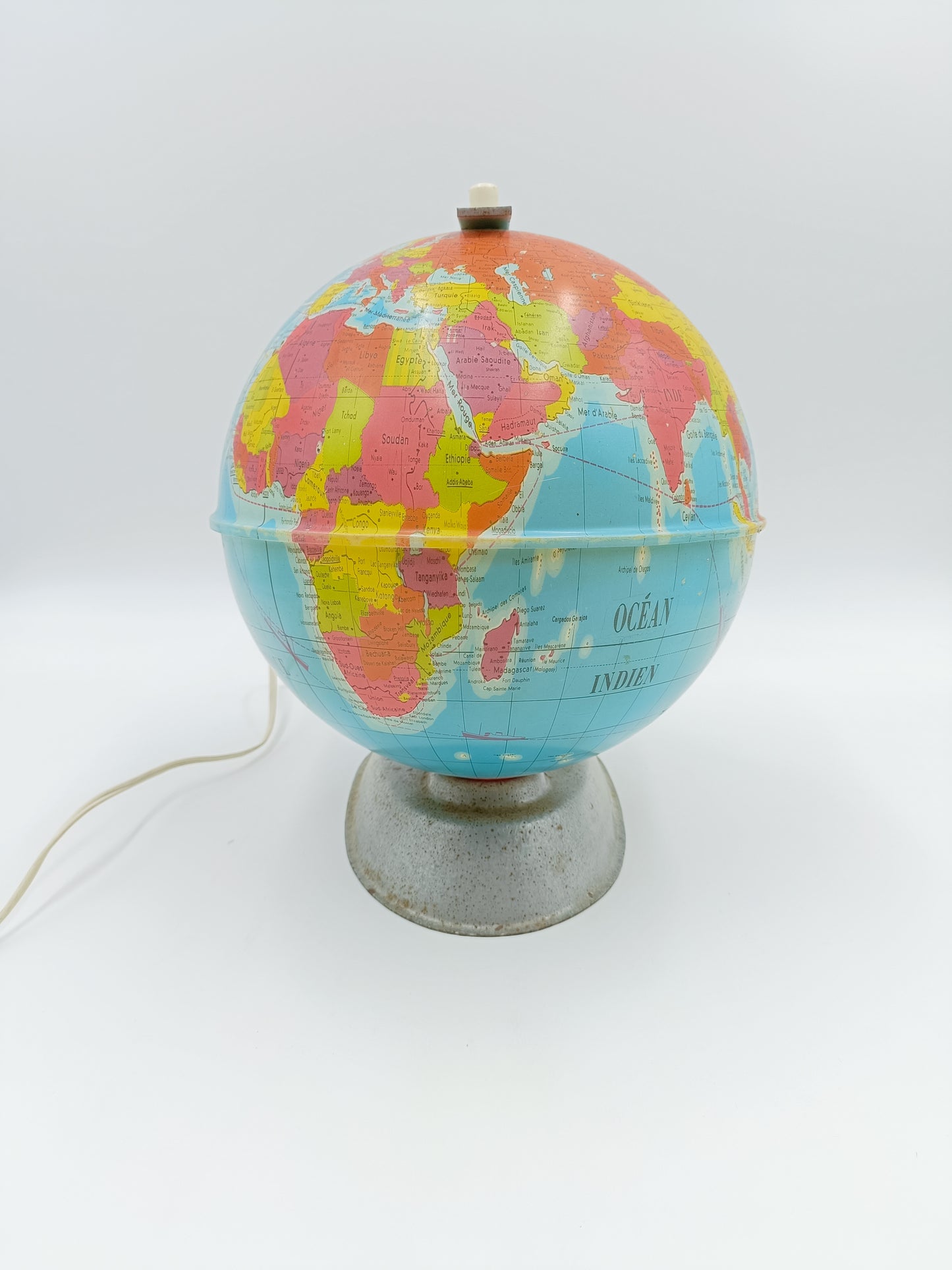 Globe terrestre vintage lumineux